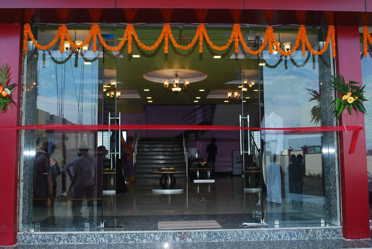 Hotel Sanchita Palace Forbesganj Exterior foto